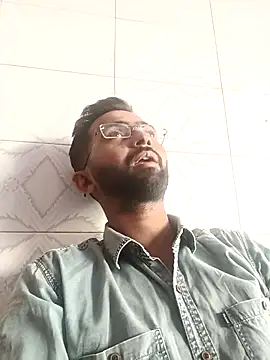 sagarghai07 online show from 10/25/25, 09:28