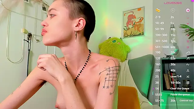 PamelaYong online show from 12/12/24, 05:15