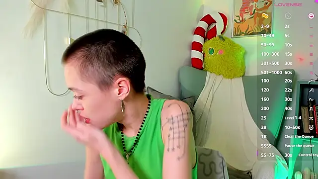 PamelaYong online show from 01/12/25, 01:37