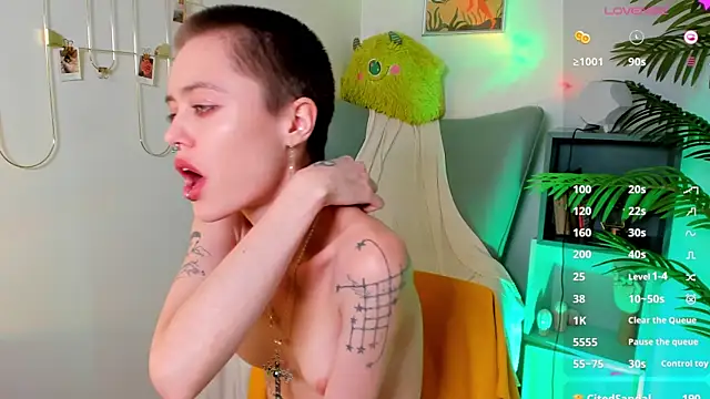 PamelaYong online show from 01/25/25, 04:57