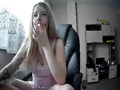 ViolaCandy online show from 12/02/24, 06:52