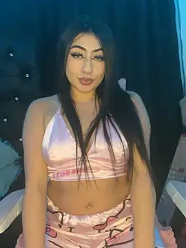 Snapshot of KittyRous chatting on 01/18/25, 06:34 KittyRous online show from 01/18/25, 06:34