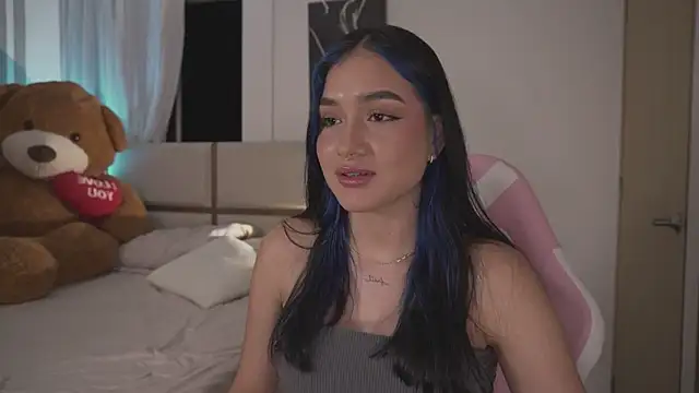 AnnyHizzle online show from 05/03/26, 03:12