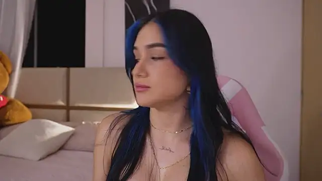 Snapshot of AnnyHizzle chatting on 05/08/26, 02:06 AnnyHizzle online show from 05/08/26, 02:06