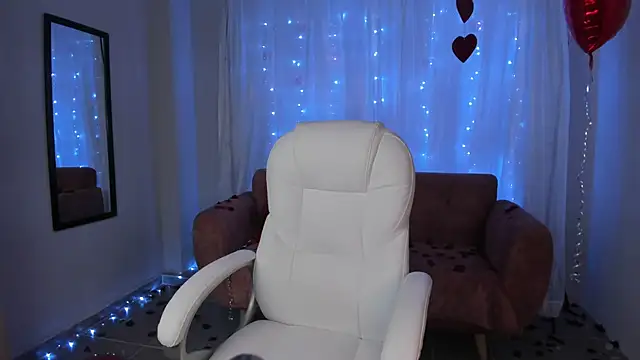 Alice23jones online show from 02/15/25, 02:04