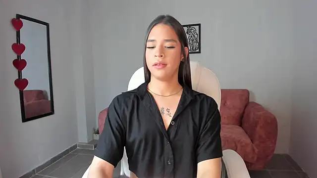 Alice23jones online show from 03/08/25, 06:47