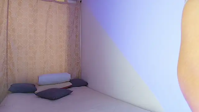 Tinny and Candy online show from 02/15/26, 06:04