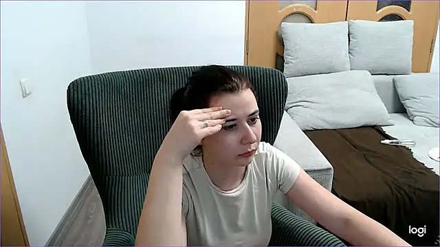 VioletaFlower7 online show from 02/16/26, 09:11