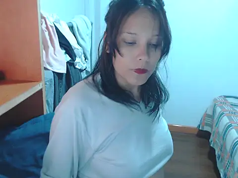 Snapshot of home_vlak chatting on 03/23/26, 10:58 home vlak online show from 03/23/26, 10:58