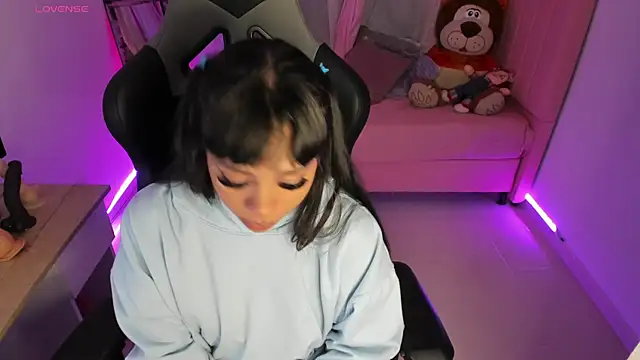 zoesullivan online show from 02/17/25, 09:35