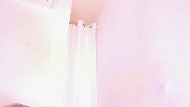 MiaKirshner online show from 12/18/25, 02:56