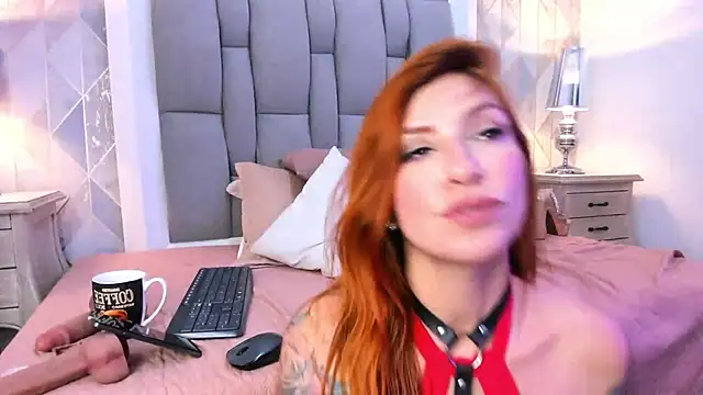 Snapshot of Ginger_Violetta_ chatting on 12/28/24, 10:34 Ginger Violetta online show from 12/28/24, 10:34