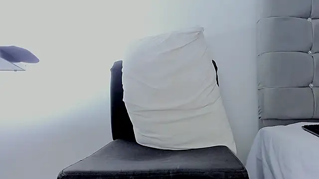 Snapshot of Ladysexy_hot19 chatting on 01/31/25, 08:43 Ladysexy hot19 online show from 01/31/25, 08:43