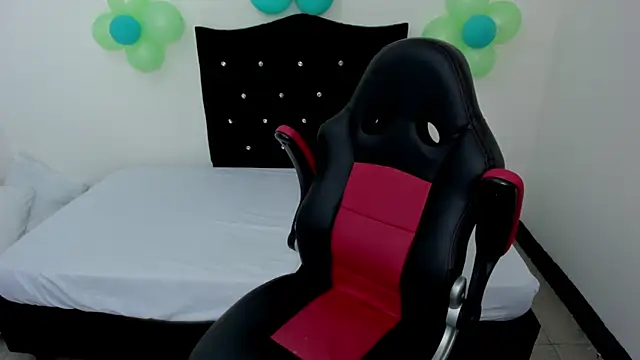 Snapshot of Ladysexy_hot19 chatting on 03/20/25, 02:40 Ladysexy hot19 online show from 03/20/25, 02:40