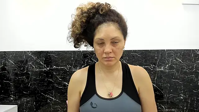 Juliabadlee online show from 02/08/25, 12:06