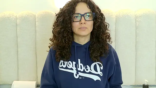 Juliabadlee online show from 03/26/26, 11:21