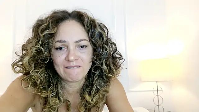 Juliabadlee online show from 07/13/26, 02:03