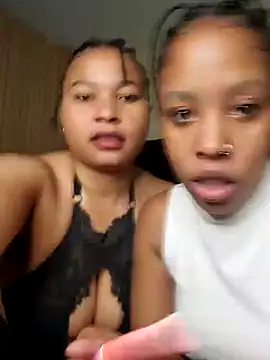 R-thequeen online show from 12/01/25, 12:21