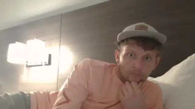 straightforward2324 online show from 10/30/25, 04:14