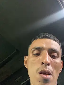 Snapshot of broklinguga chatting on 11/05/25, 10:37 broklinguga online show from 11/05/25, 10:37