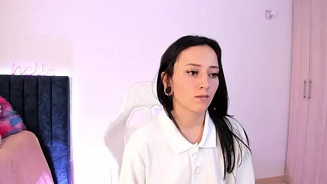 Snapshot of liaqueen610 chatting on 01/06/25, 07:13 liaqueen610 online show from 01/06/25, 07:13