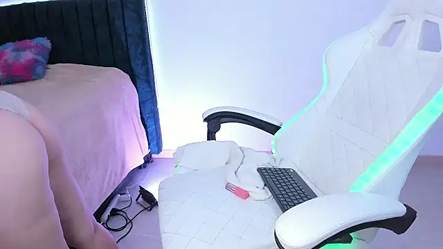 Snapshot of liaqueen610 chatting on 01/13/25, 03:01 liaqueen610 online show from 01/13/25, 03:01