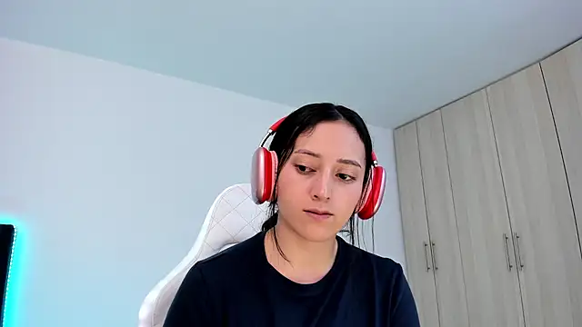 Snapshot of liaqueen610 chatting on 03/07/25, 11:05 liaqueen610 online show from 03/07/25, 11:05