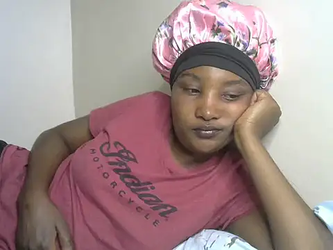 StacyGee24 online show from 12/04/25, 09:40