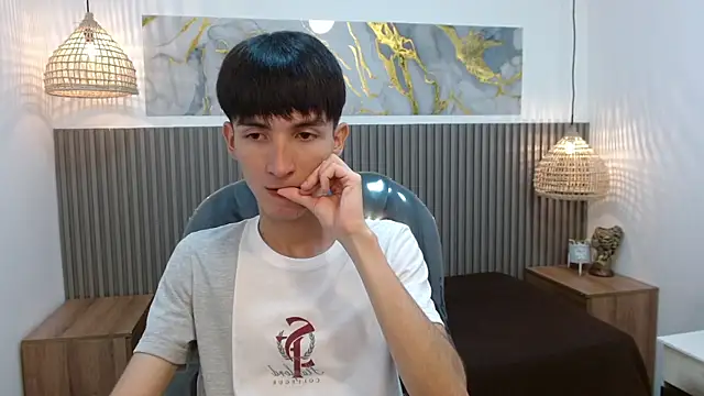 Snapshot of Jake_evans chatting on 10/31/25, 01:01 Jake evans online show from 10/31/25, 01:01