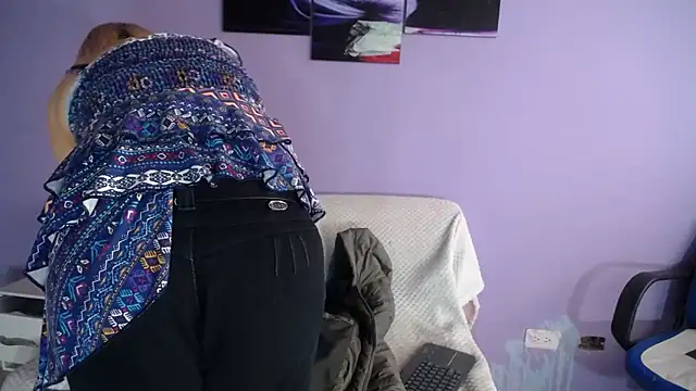 sophia ny online show from 04/21/26, 01:17