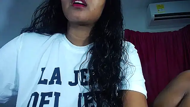 Snapshot of Sashabreck chatting on 10/19/25, 02:56 Sashabreck online show from 10/19/25, 02:56