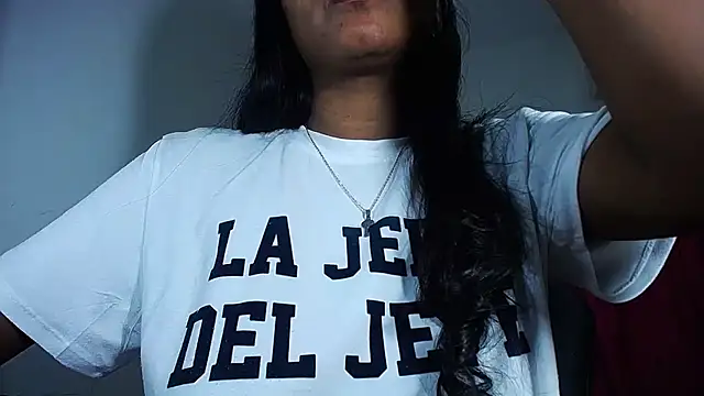 Snapshot of Sashabreck chatting on 12/21/25, 02:51 Sashabreck online show from 12/21/25, 02:51