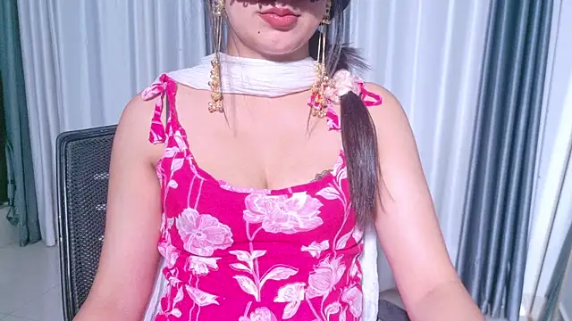 Snapshot of Aashika-Kaur chatting on 05/24/26, 04:17 Aashika-Kaur online show from 05/24/26, 04:17