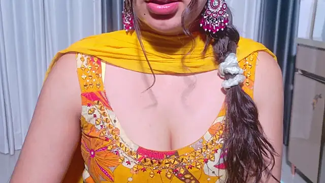 Snapshot of Aashika-Kaur chatting on 06/02/26, 04:58 Aashika-Kaur online show from 06/02/26, 04:58