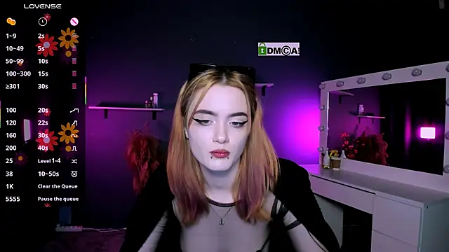 liana kisses online show from 03/19/25, 11:14