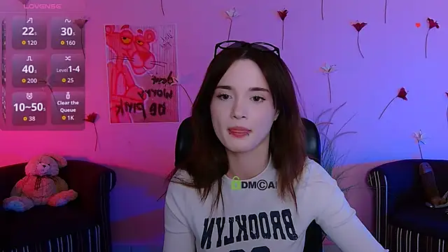 Snapshot of liana_kisses chatting on 05/13/26, 07:11 liana kisses online show from 05/13/26, 07:11