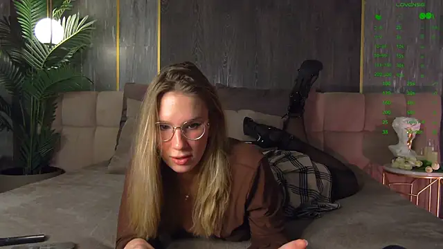 LeslieMines online show from 06/22/26, 05:48