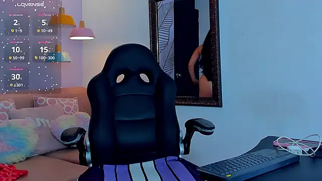 Snapshot of BarbaraKnox_ chatting on 02/05/25, 12:20 BarbaraKnox  online show from 02/05/25, 12:20