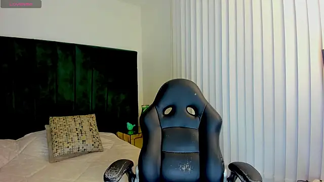 BarbaraKnox  online show from 02/25/26, 06:28