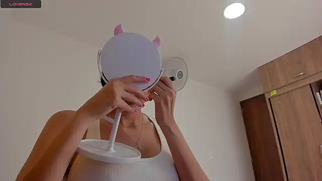 misstoya online show from 03/11/25, 01:16