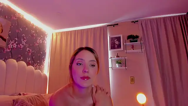 martinaaricci online show from 05/18/26, 03:40
