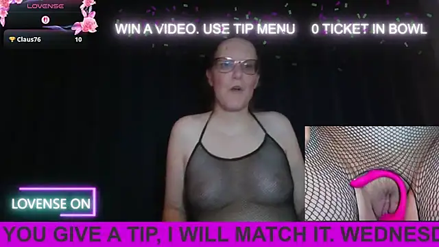 PernillaGirl online show from 09/17/25, 06:20