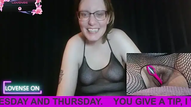 PernillaGirl online show from 09/24/25, 06:00