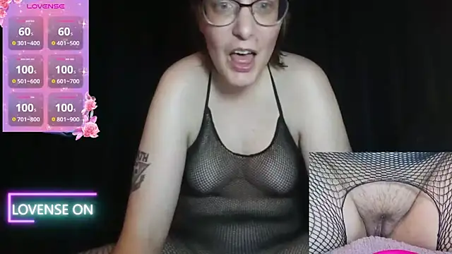 PernillaGirl online show from 10/15/25, 06:08