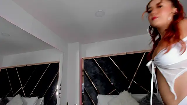 ChloeConnorr online show from 01/14/25, 12:11