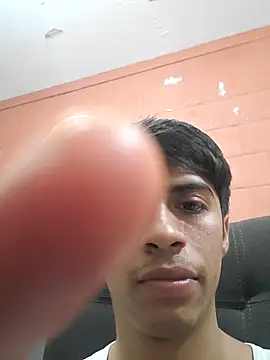 Snapshot of culitotragon24 chatting on 01/23/25, 04:30 culitotragon24 online show from 01/23/25, 04:30