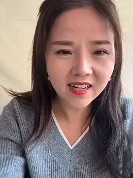 Snapshot of Efangfang chatting on 12/31/24, 03:55 Efangfang online show from 12/31/24, 03:55