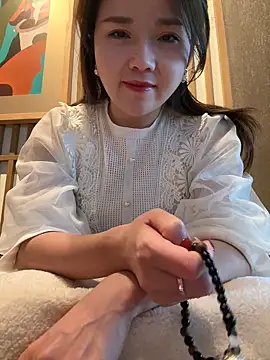 Snapshot of Efangfang chatting on 01/12/25, 10:23 Efangfang online show from 01/12/25, 10:23