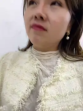 Snapshot of Efangfang chatting on 02/05/25, 11:55 Efangfang online show from 02/05/25, 11:55