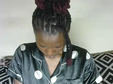 Pretty-emmie online show from 01/27/25, 08:28